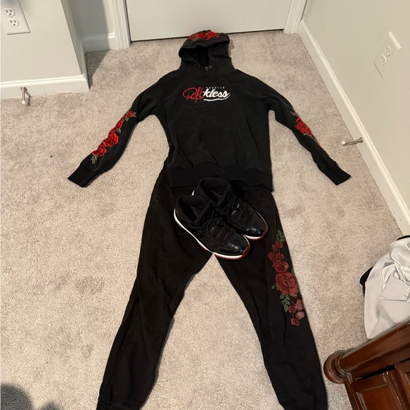 Reckless Jogging Suit - Picture 1 of 3